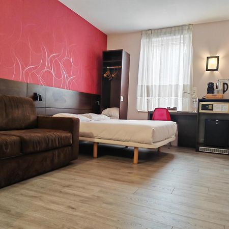 Urban Style, Hotel Le Cheval Noir, Saint-Etienne Eksteriør billede