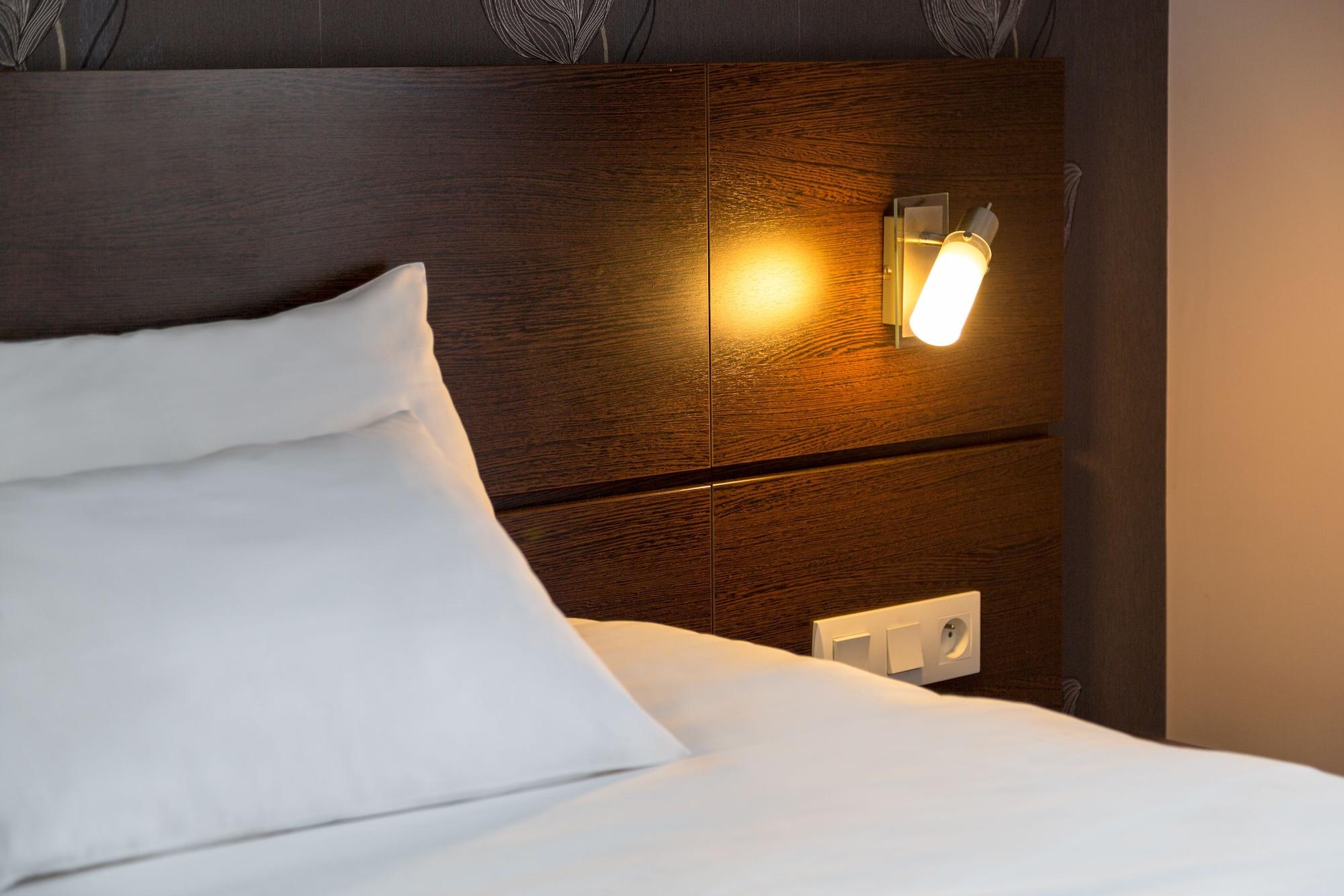 Urban Style, Hotel Le Cheval Noir, Saint-Etienne Eksteriør billede
